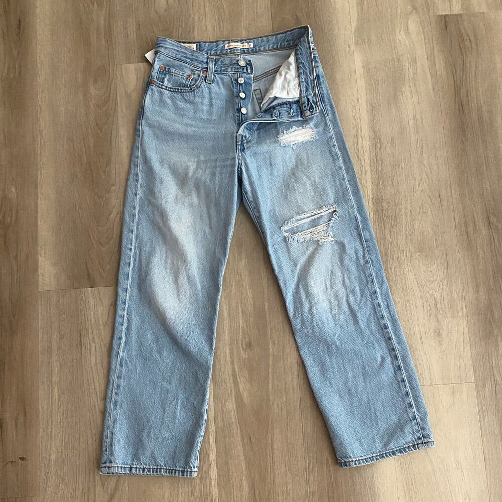 Levi's Light Blue Distressed Cropped Ankle Jeans
